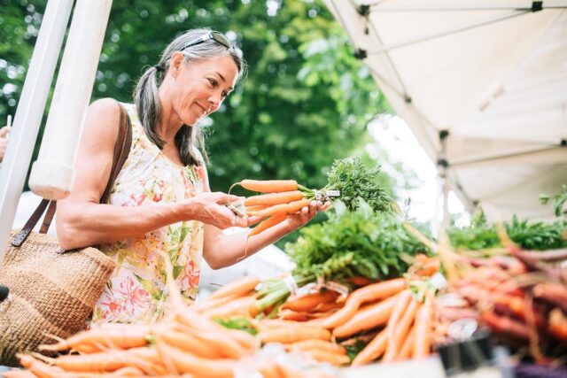 762217695 farmers market